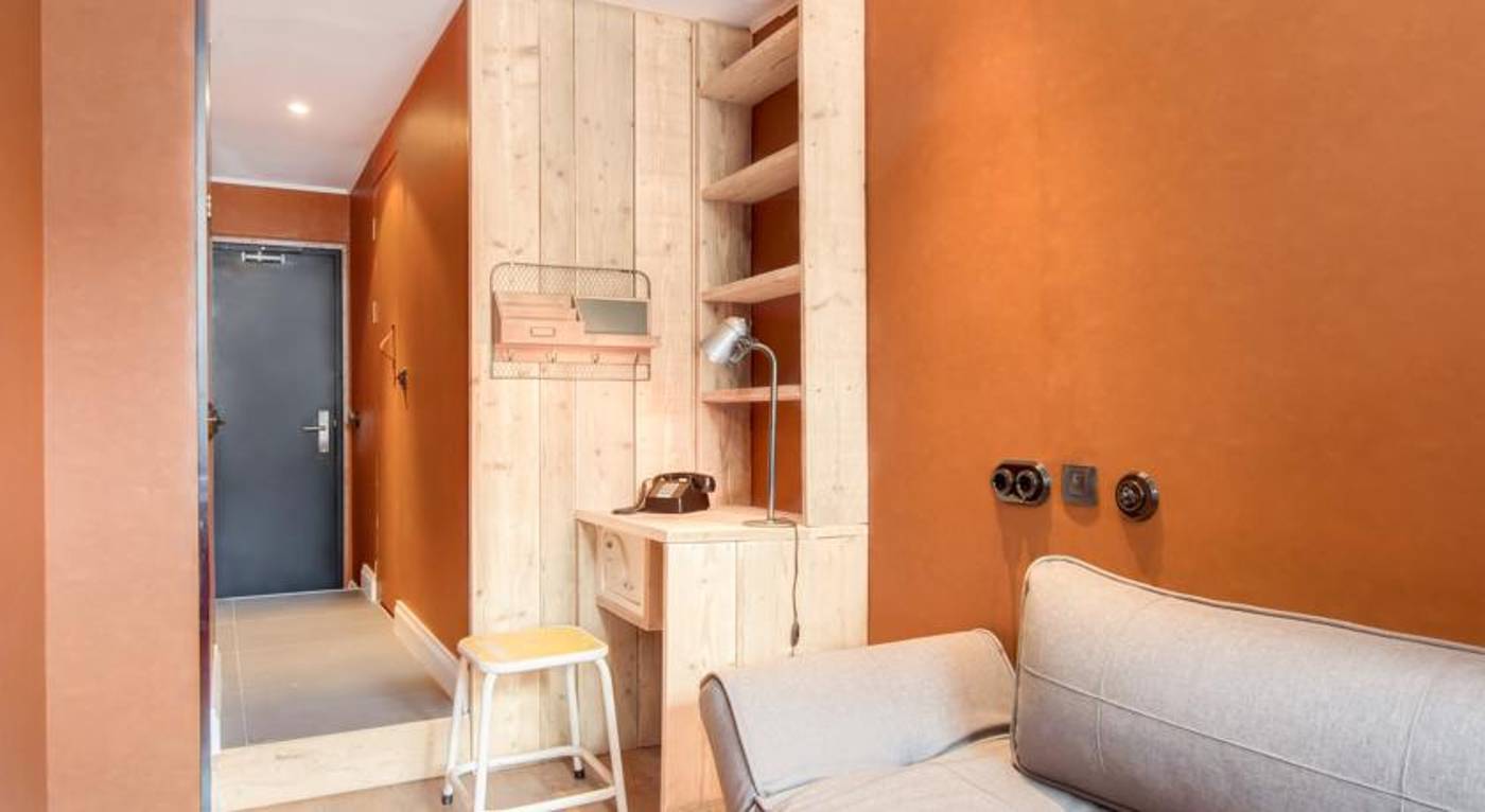 Max-Brown-Hotel-Museum-Square--part-of-Sircle-Collection-Room-22