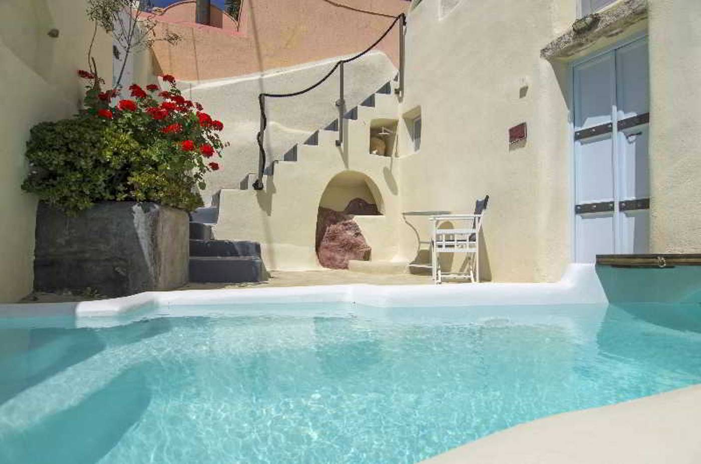 Timedrops-Santorini-Pool-4