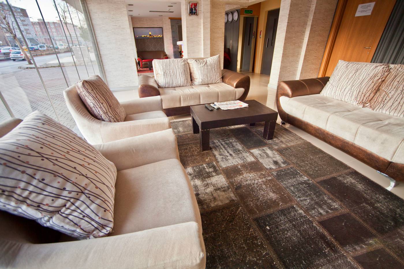 Istanbul-Dedem-Hotel-Lobby-7