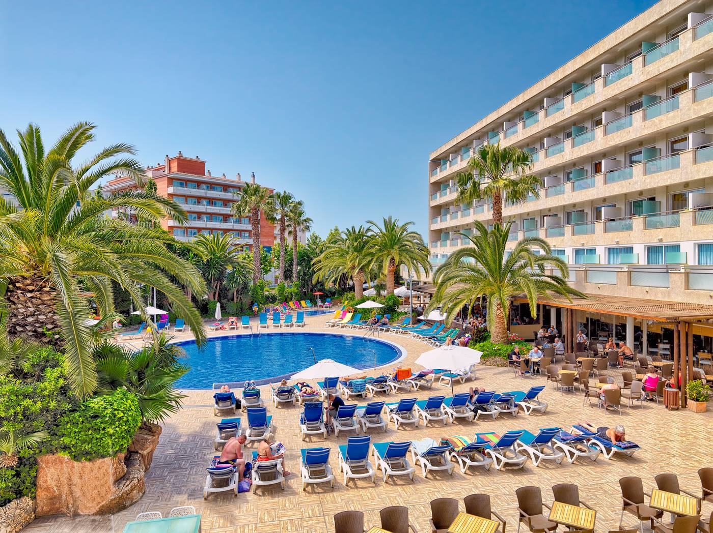H10-Vintage-Salou---Adults-Only--16---Room-1