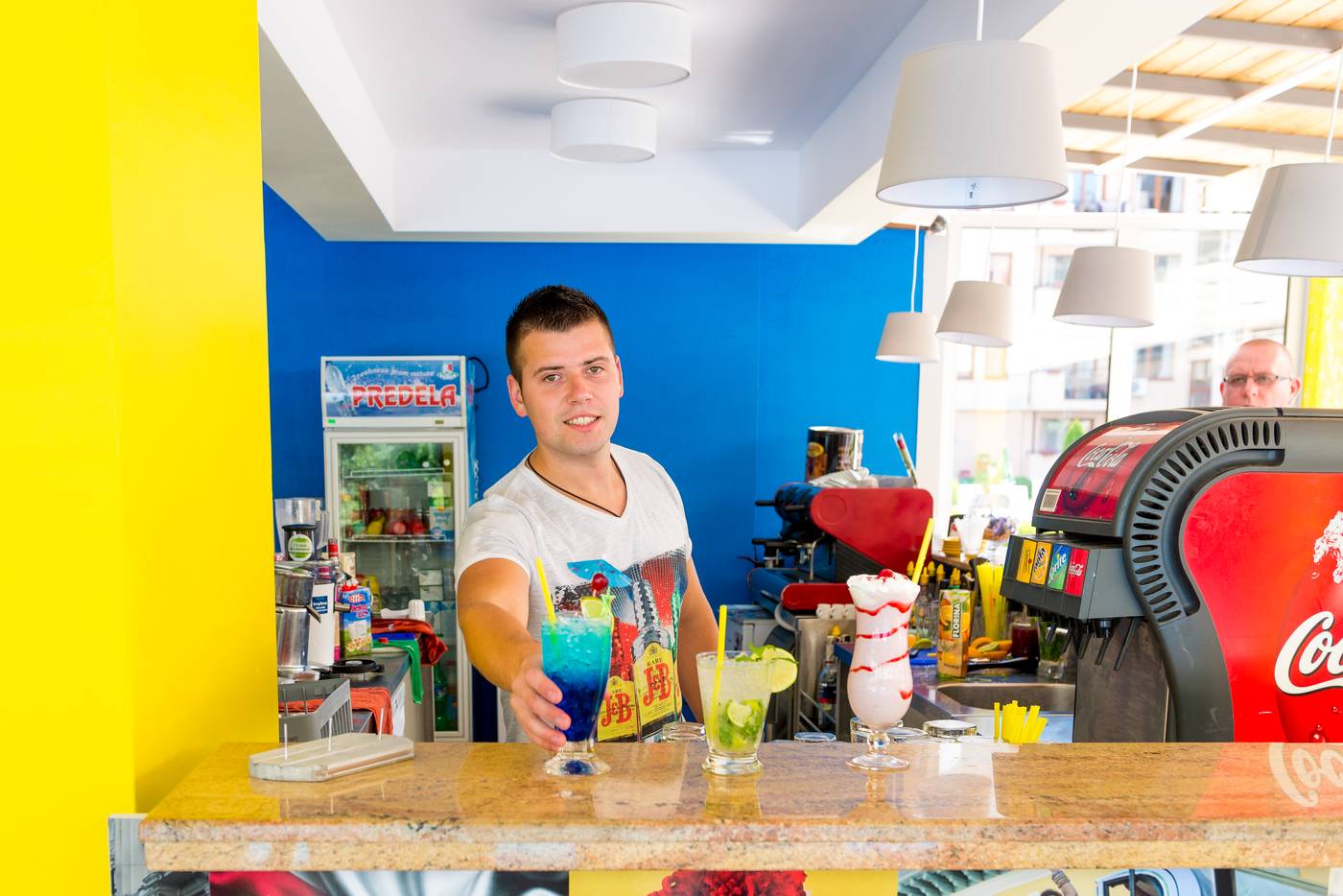 Sunny-Victory-Apartments-Bar-48