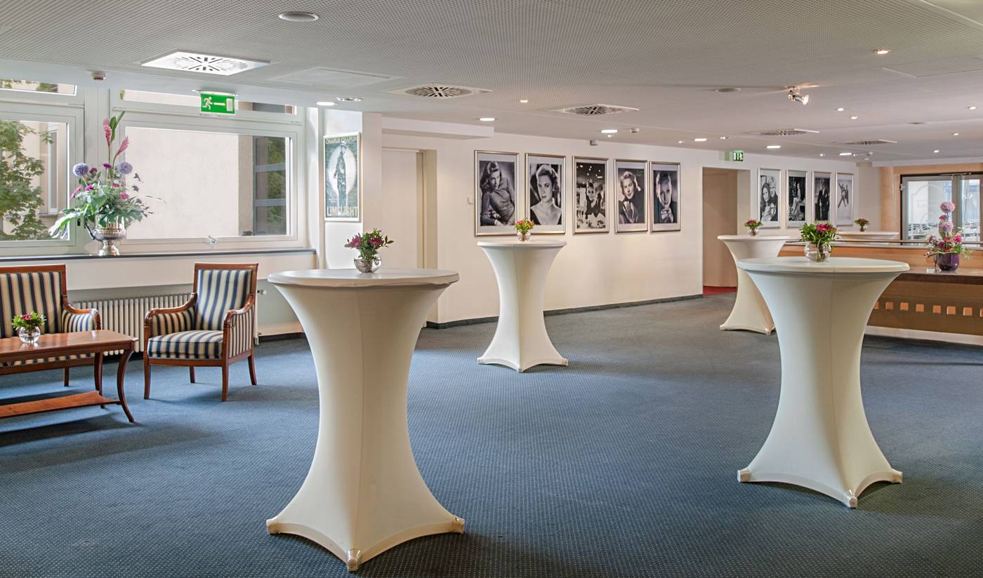 Hollywood-Media-Hotel-Conferences-2