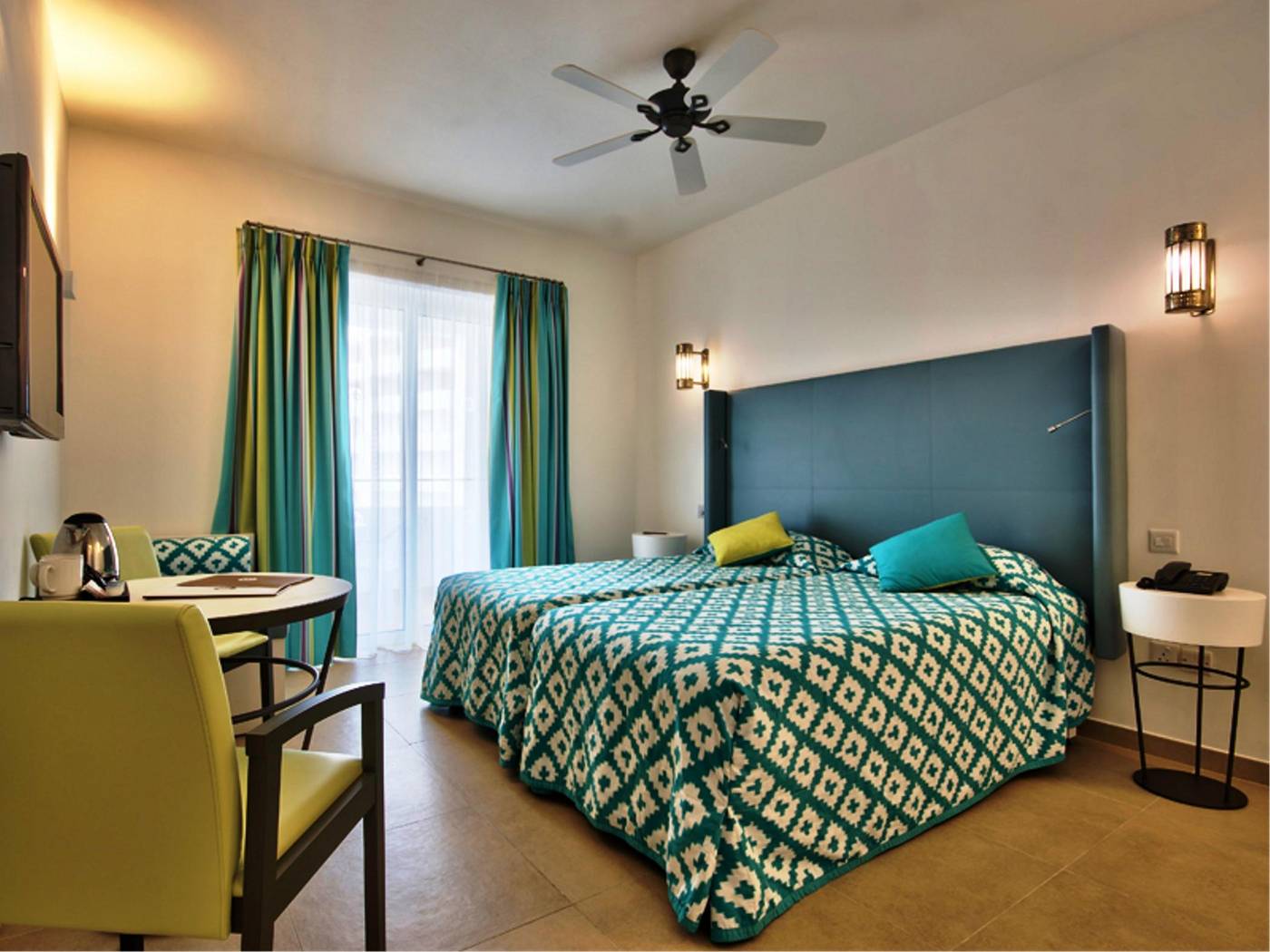 db-San-Antonio-Hotel---Spa-Room-21