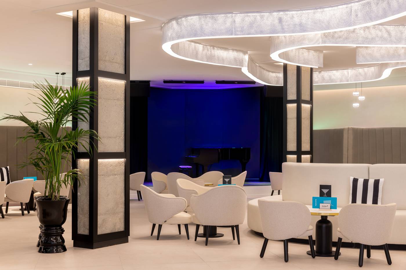 Golden-Bahia-de-Tossa-Bar-60