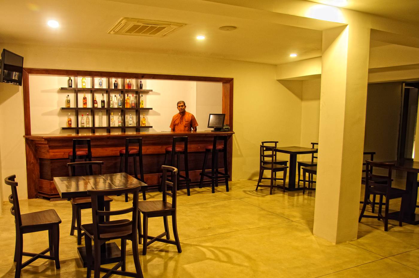Rajarata-Hotel-Anuradhapura-Bar-12