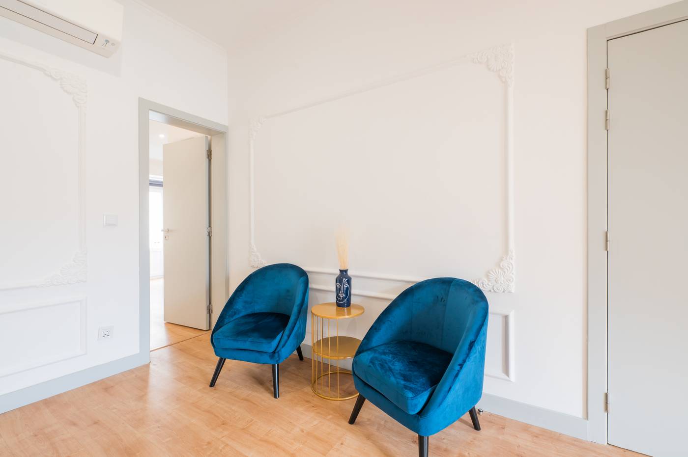 Via-Augusta-129-Room-36