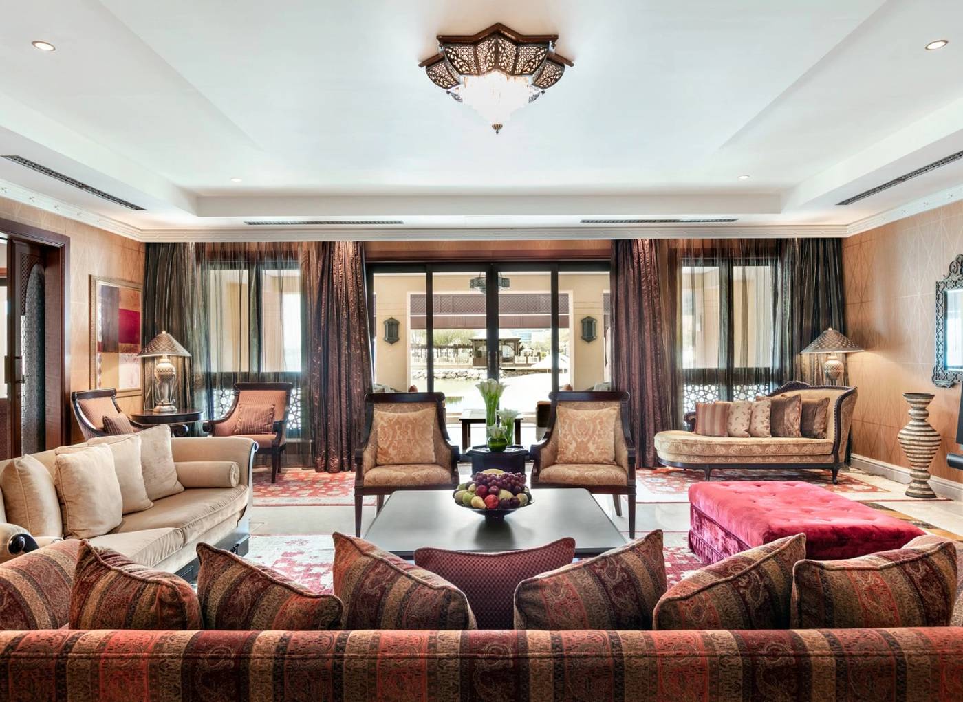 Shangri-La Hotel, Qaryat Al Beri 08