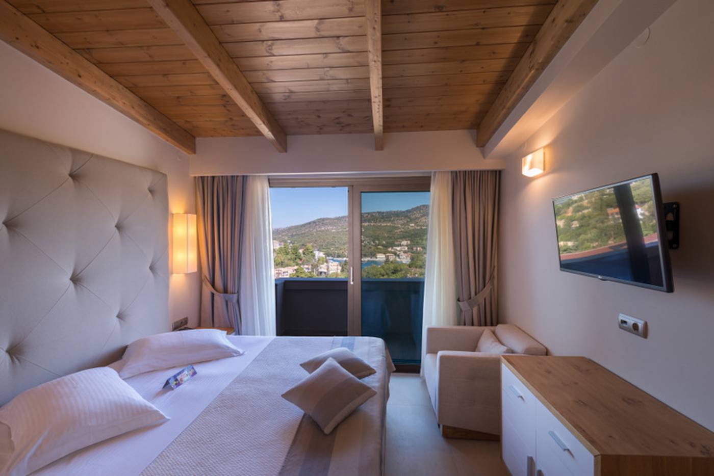 Sivota-Diamond-Room-47