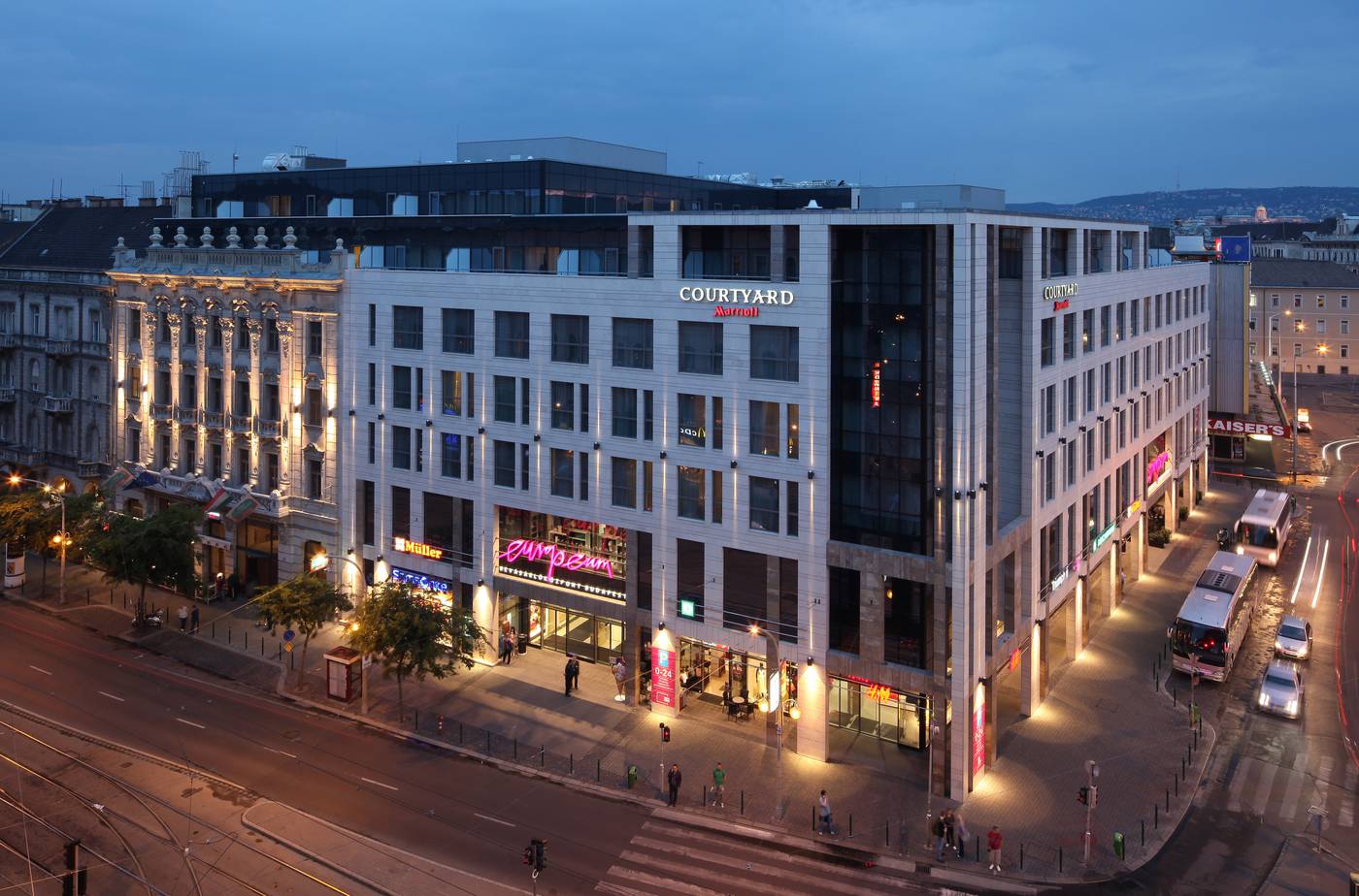 Courtyard-Budapest-General-view-8