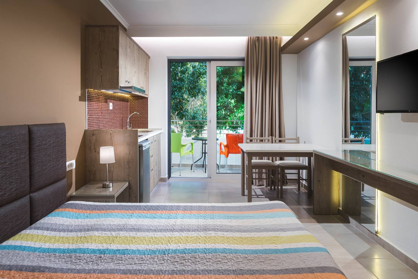 Alexandra-Beach-Hotel-Room-14