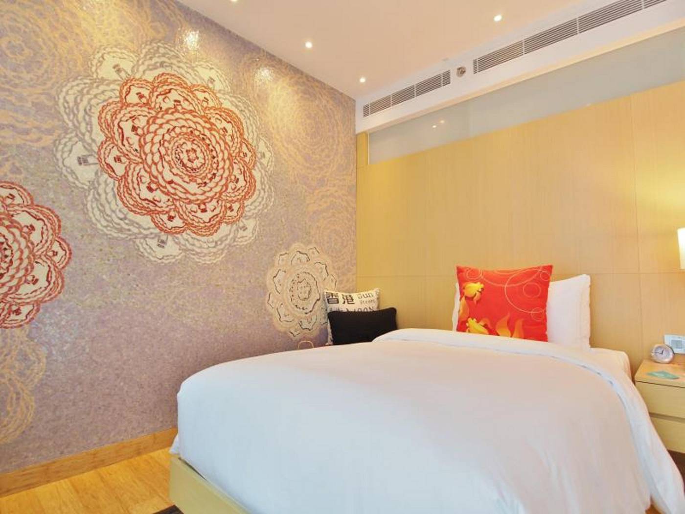 Hotel-Indigo-Hong-Kong-Island-Room-37