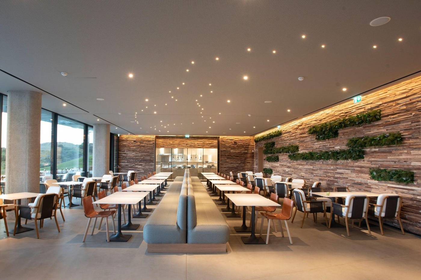 The-Romanos--A-Luxury-Collection-Resort-Sports-and-Entertainment-52