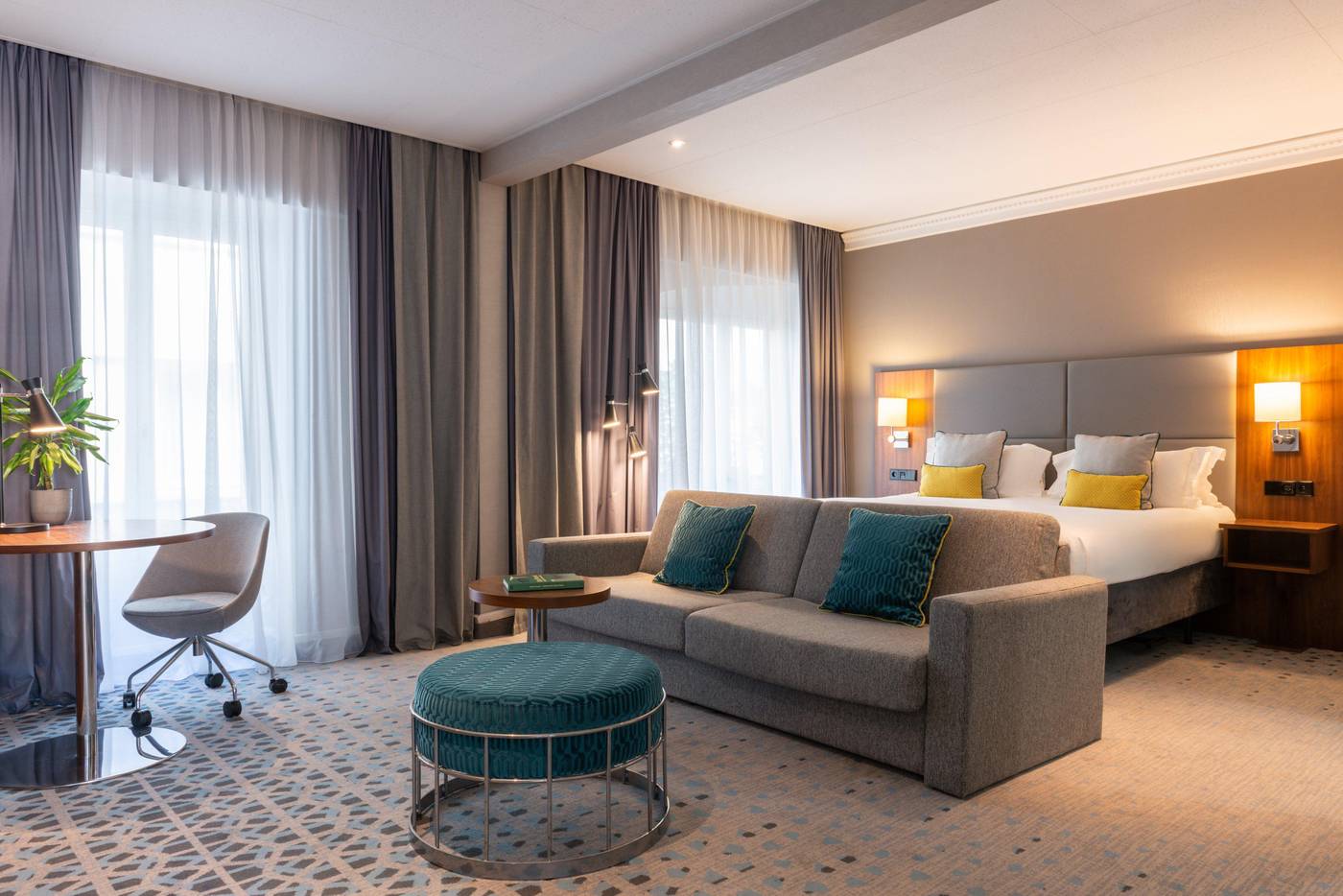 Crowne-Plaza-Paris-Republique-Room-10