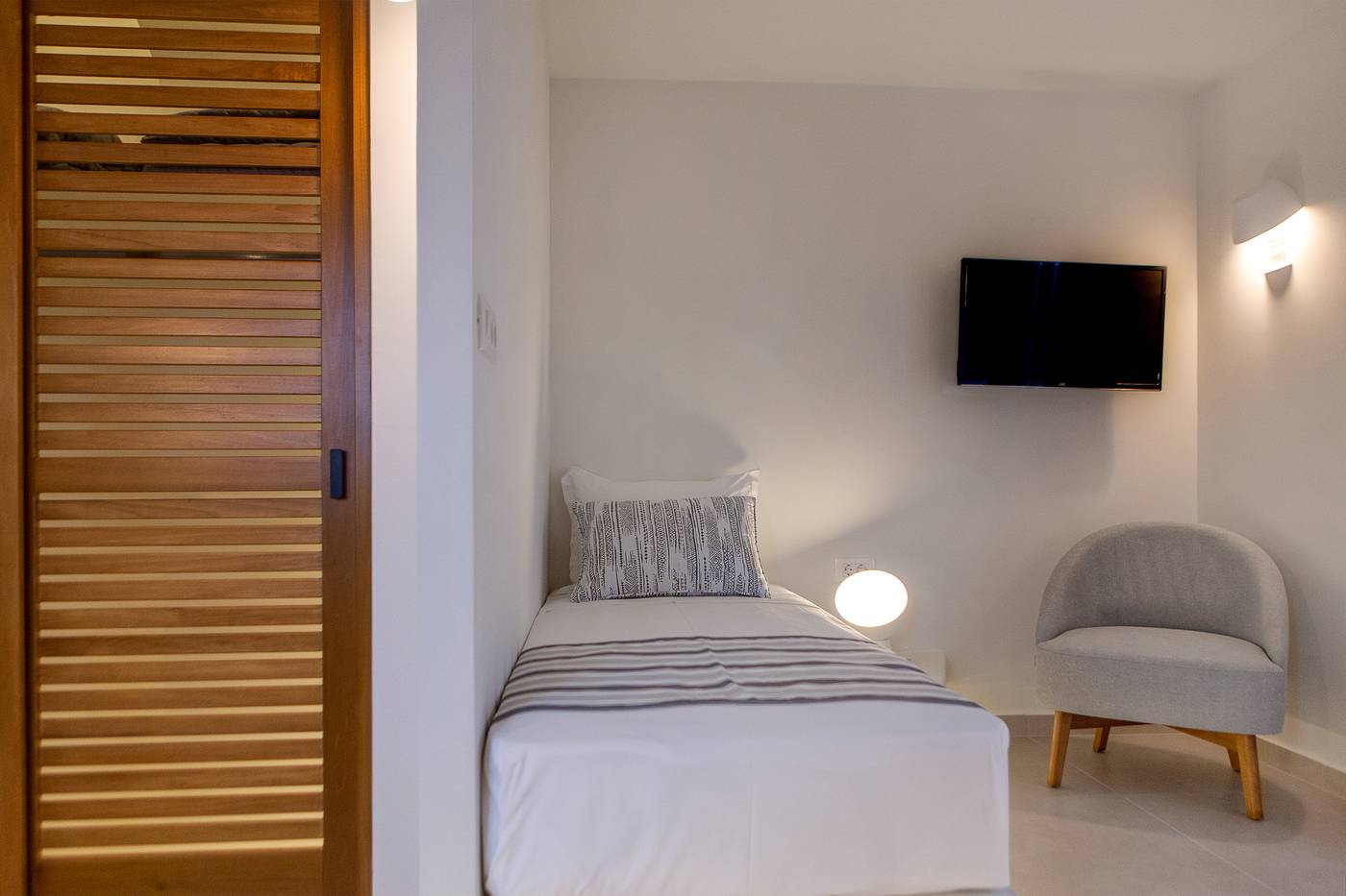 Margarenia-Studios-Room-40