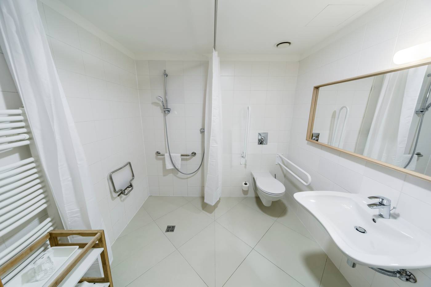 Archibald-City-Room-30