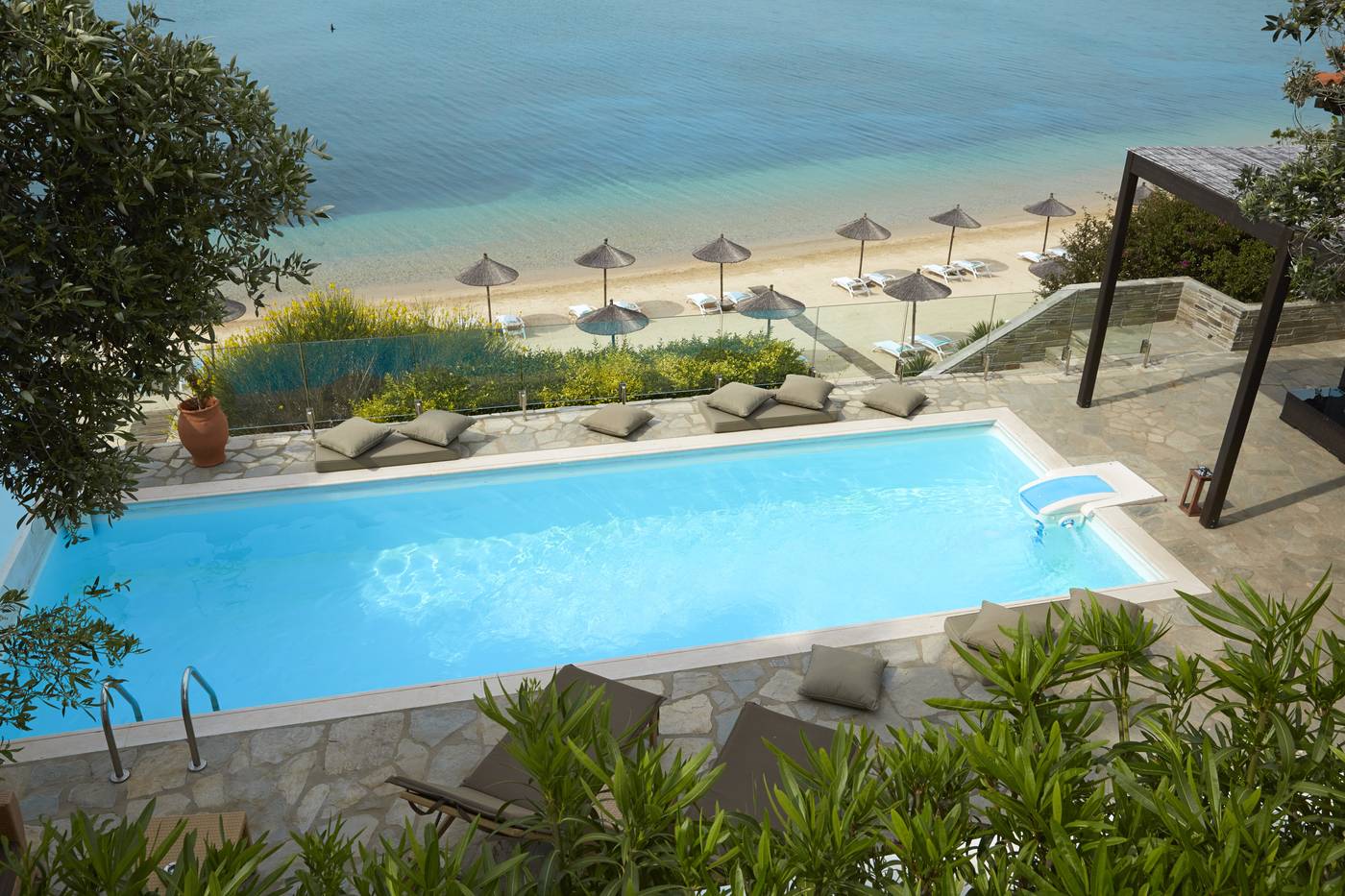 Eagles-Palace-Room-4