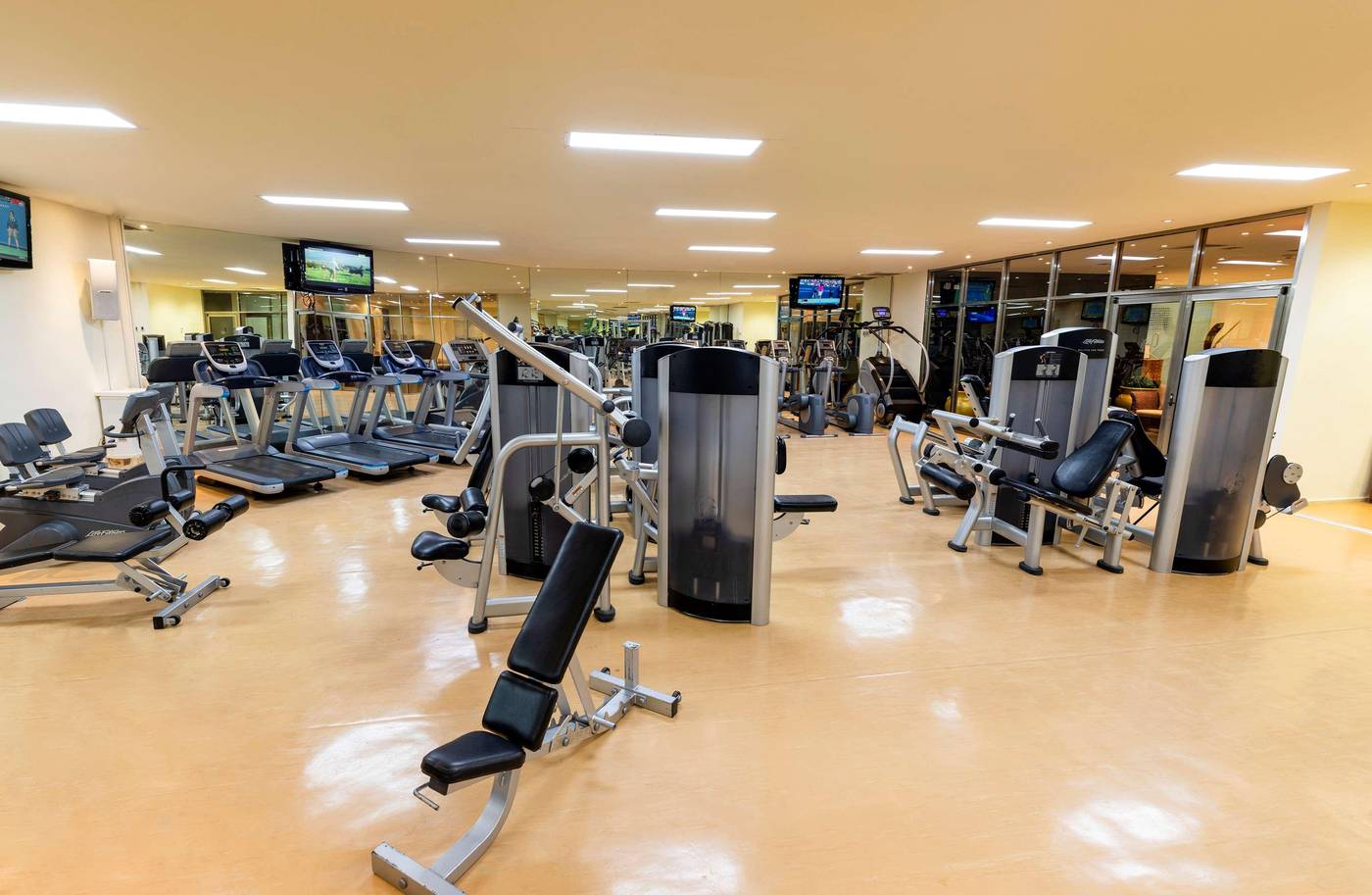 Paradisus-Cancun-All-Inclusive-Resort-Sports-and-Entertainment-95