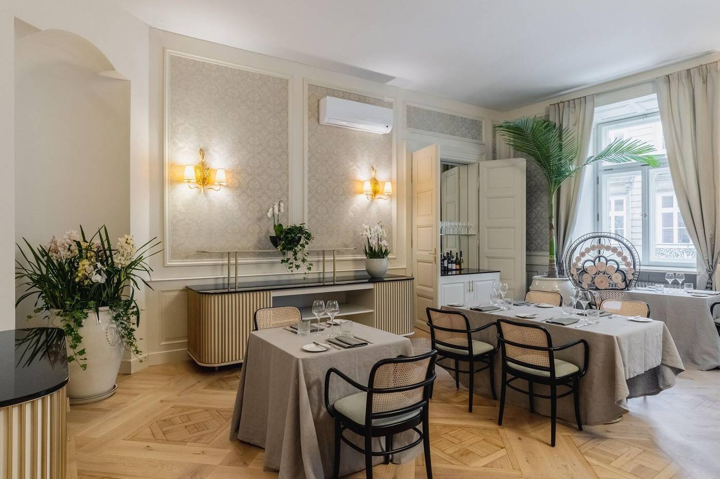 Hotel-Unicus-Palace-Old-Town---Destigo-Hotels-Restaurant-14