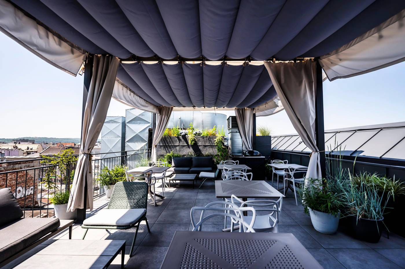 Hotel-Indigo-Krakow-Old-Town-Bar-56