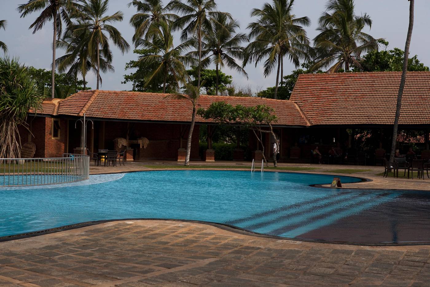 Club-Hotel-Dolphin-Pool-1