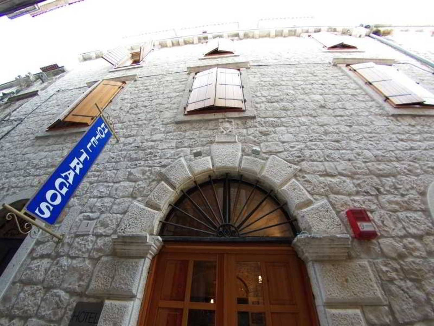 HOTEL-TRAGOS-General-view-55