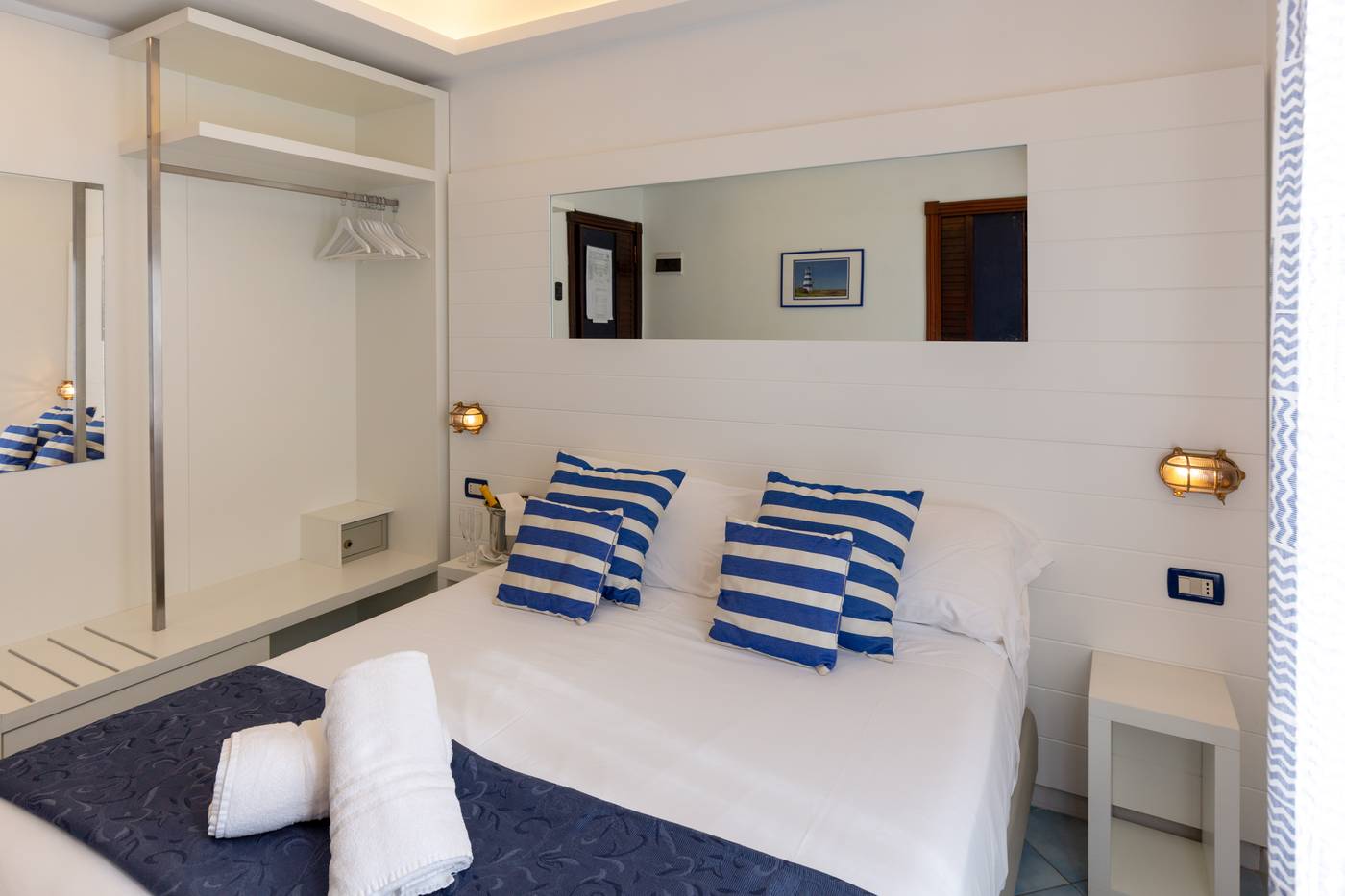 Hotel Il Faro Sorrento-Italy-SORRENTO-Room-7