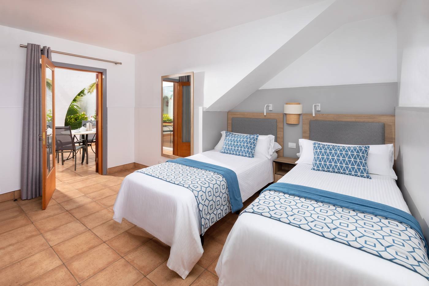 29.07.25 SOL BARBACAN