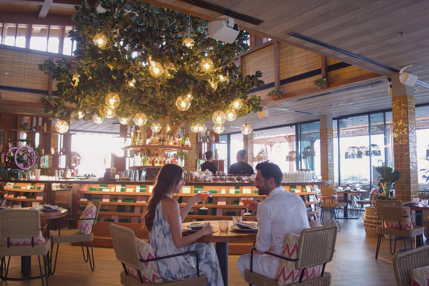 The-Ritz-Carlton--Dubai-Restaurant-70