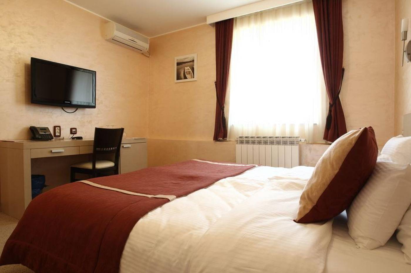 Euro Garni Hotel-Serbia-BELGRAD -General view-7
