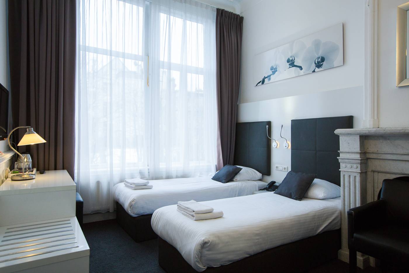 Hotel-Vossius-Vondelpark-Room-10