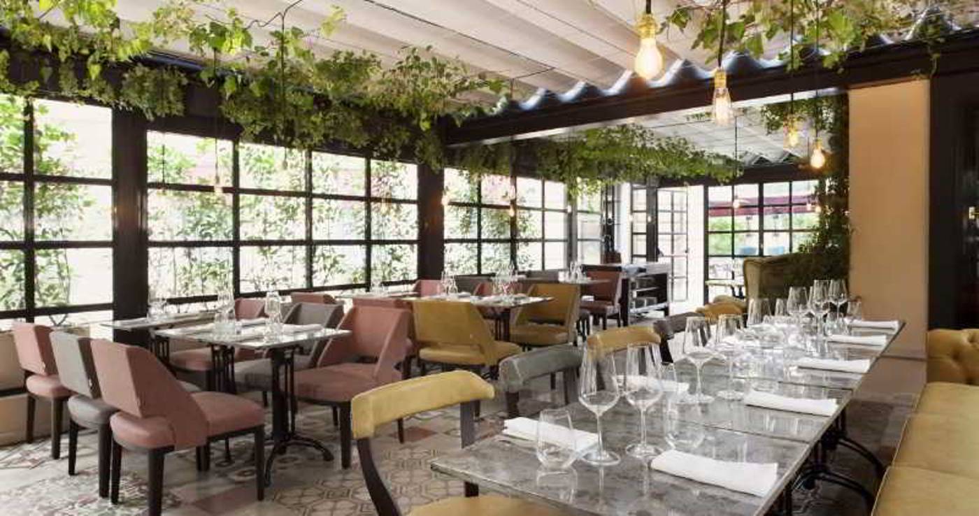 The-Corner-Roma-Restaurant-8