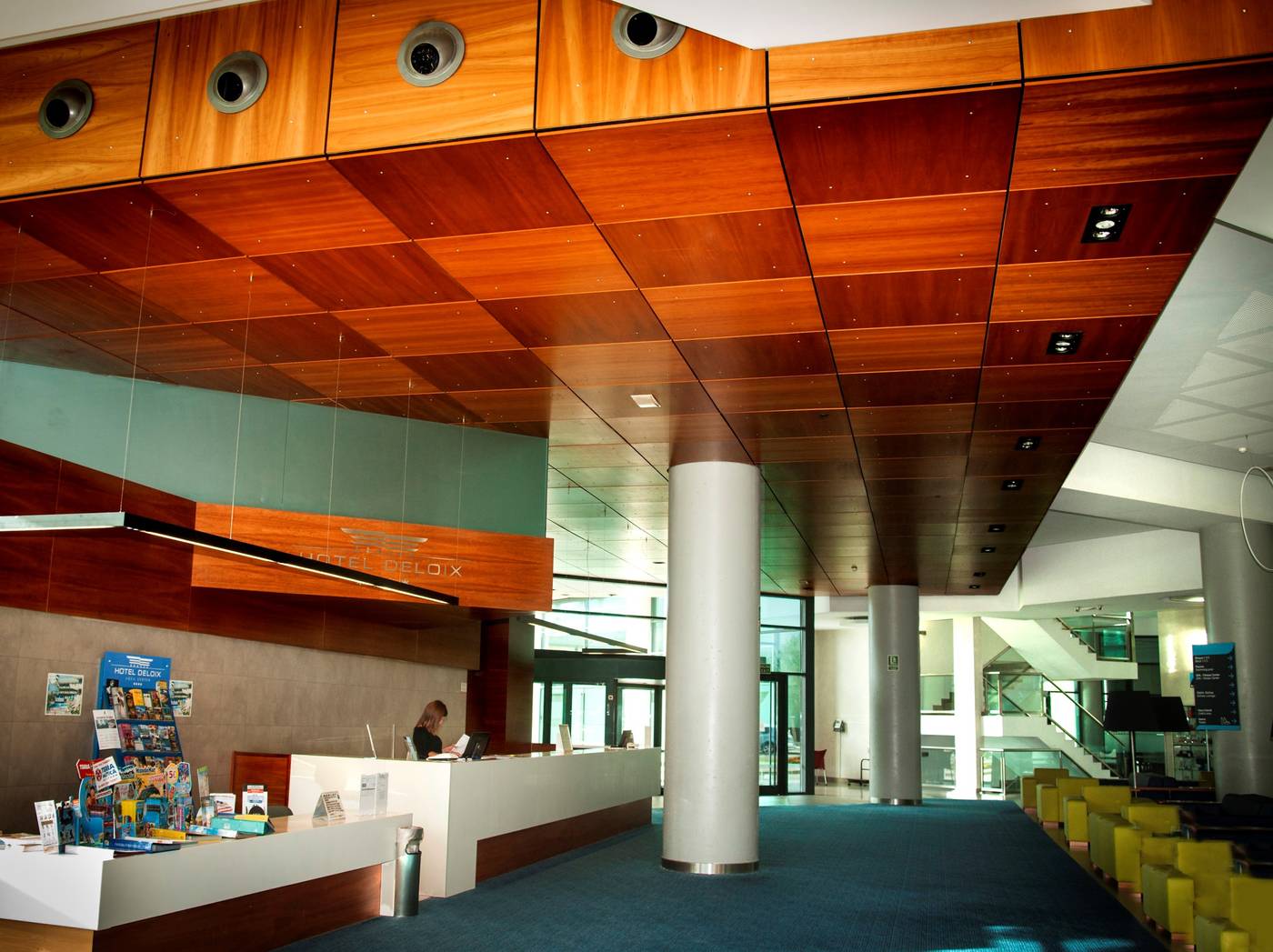 Deloix-Aqua-Center-Hotel-Lobby-60