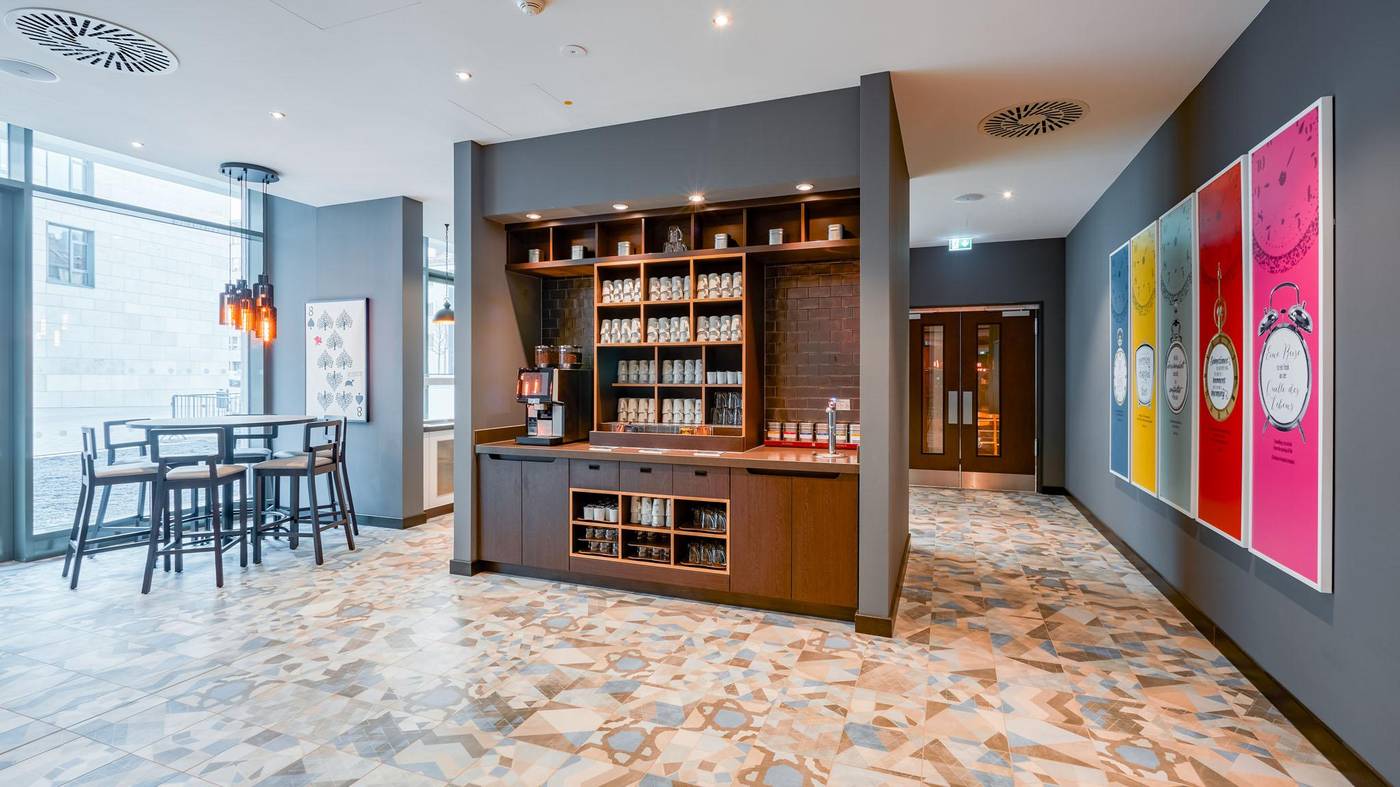 Premier Inn Nürnberg City Opernhaus-Germany-Nuremberg-Lobby-2