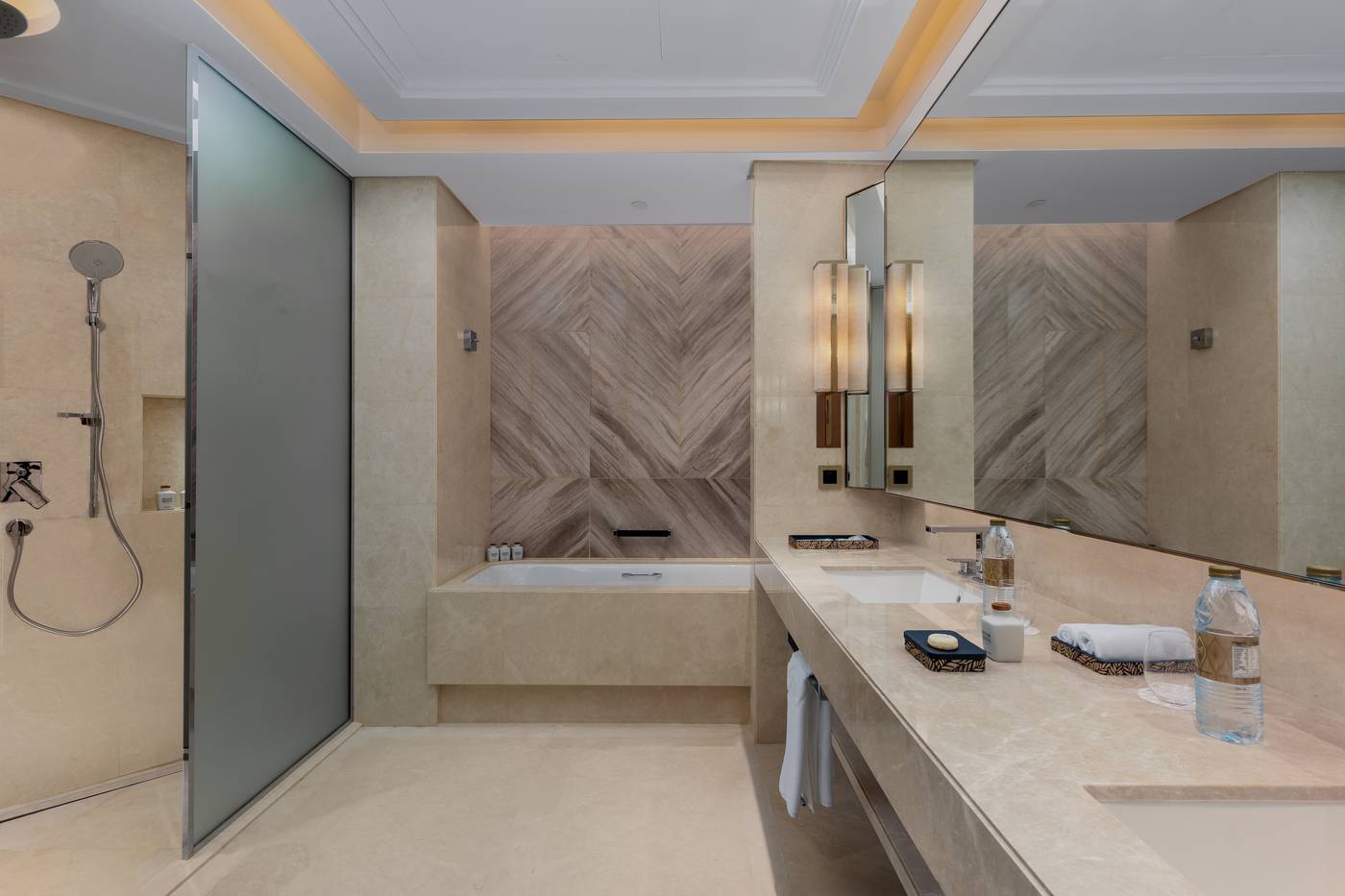 Taj-Exotica-Resort---Spa--The-Palm-Dubai-Room-44