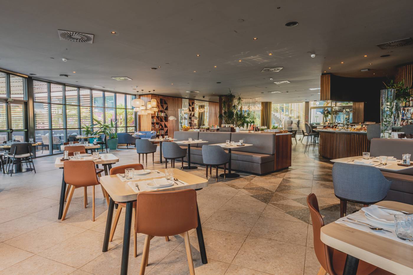 Hotel-Sir-Anthony-Restaurant-27