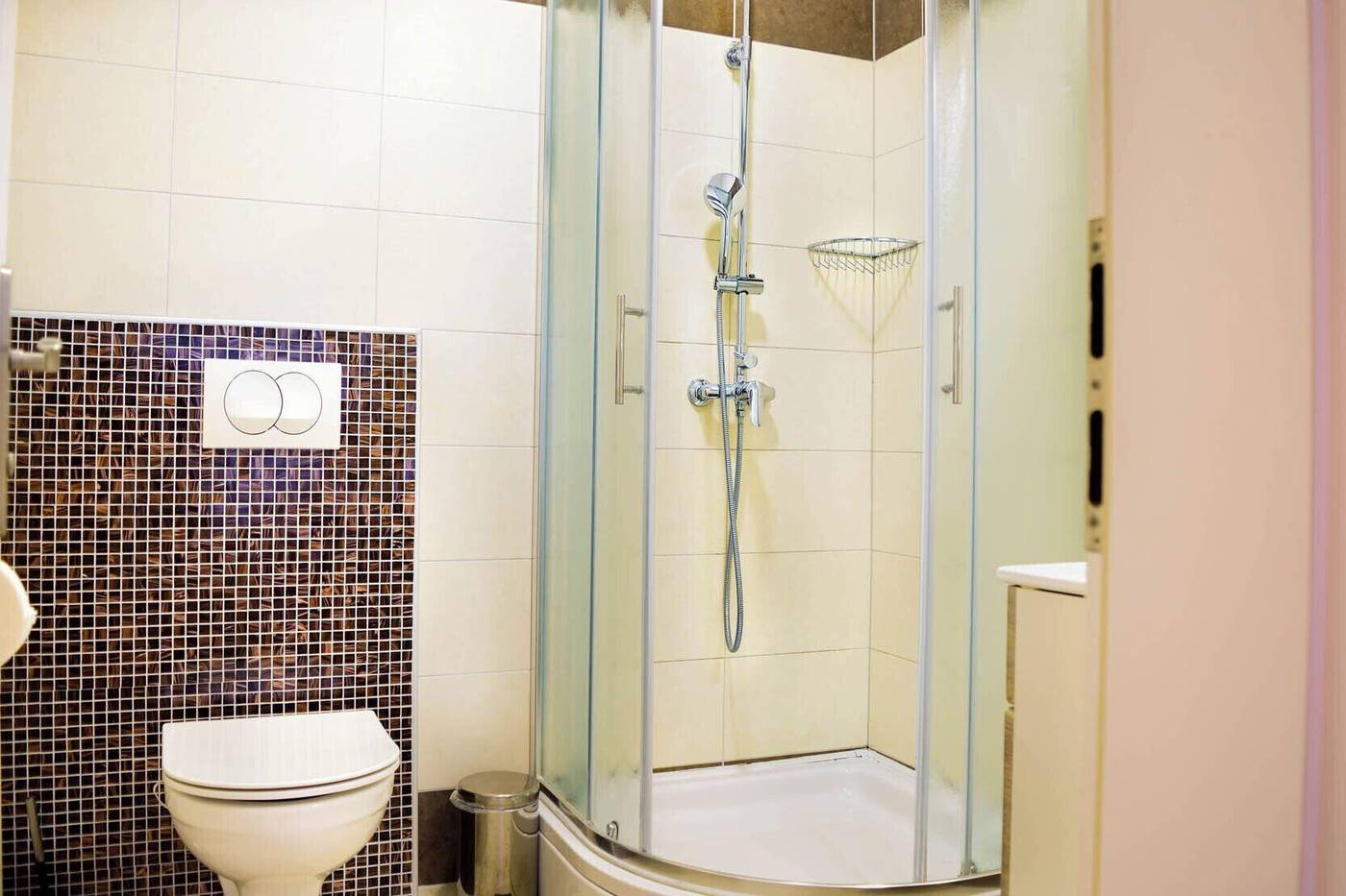 Rilati-Old-Town-Palace-Room-48