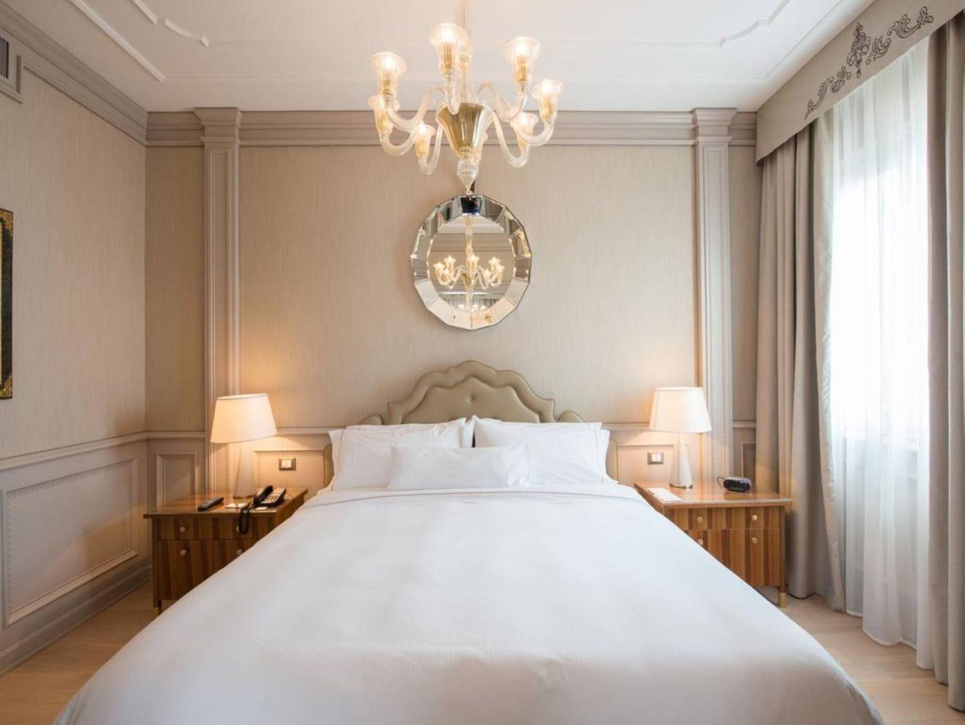 The-Westin-Excelsior-Room-42