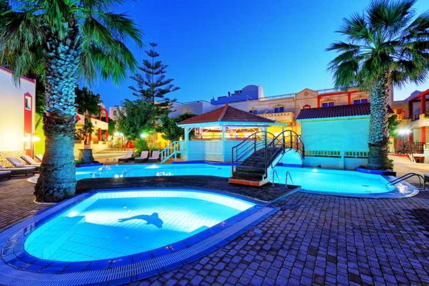 St--Constantin-Hotel-Pool-9