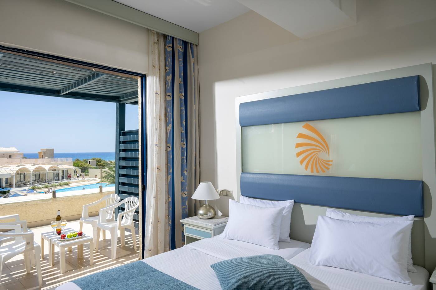 Sunshine-Crete-Beach-Room-40