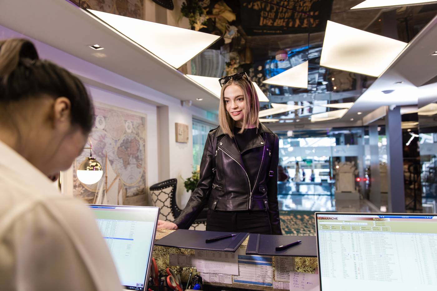 Sora-Hotel-Silom-Lobby-14