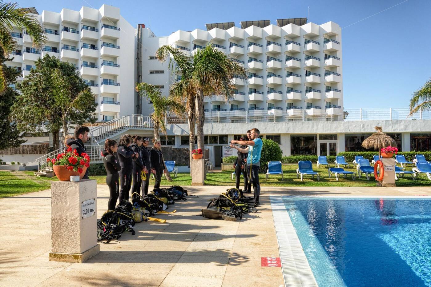 Hotel-Puertobahia---SPA-Pool-14