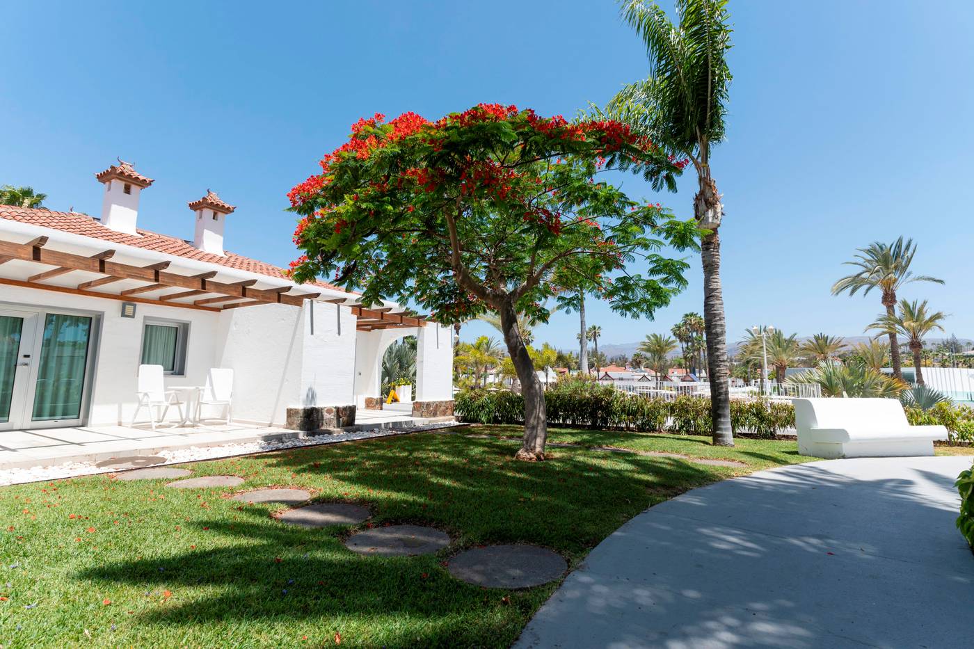 Hotel-LIVVO-Dunagolf-Suites-Room-20