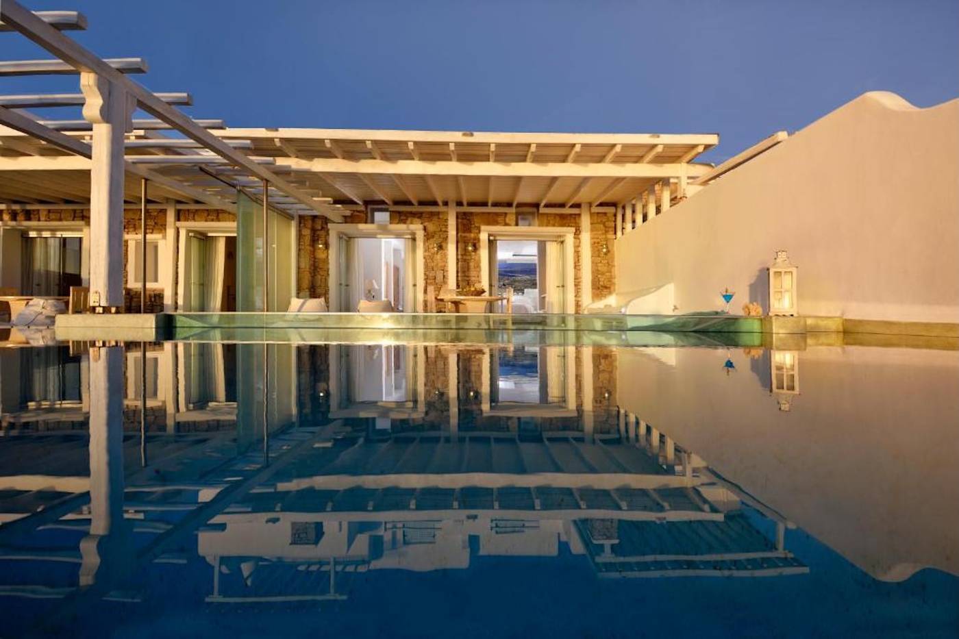 Saint-John-Hotel-Villas---Spa-Room-82