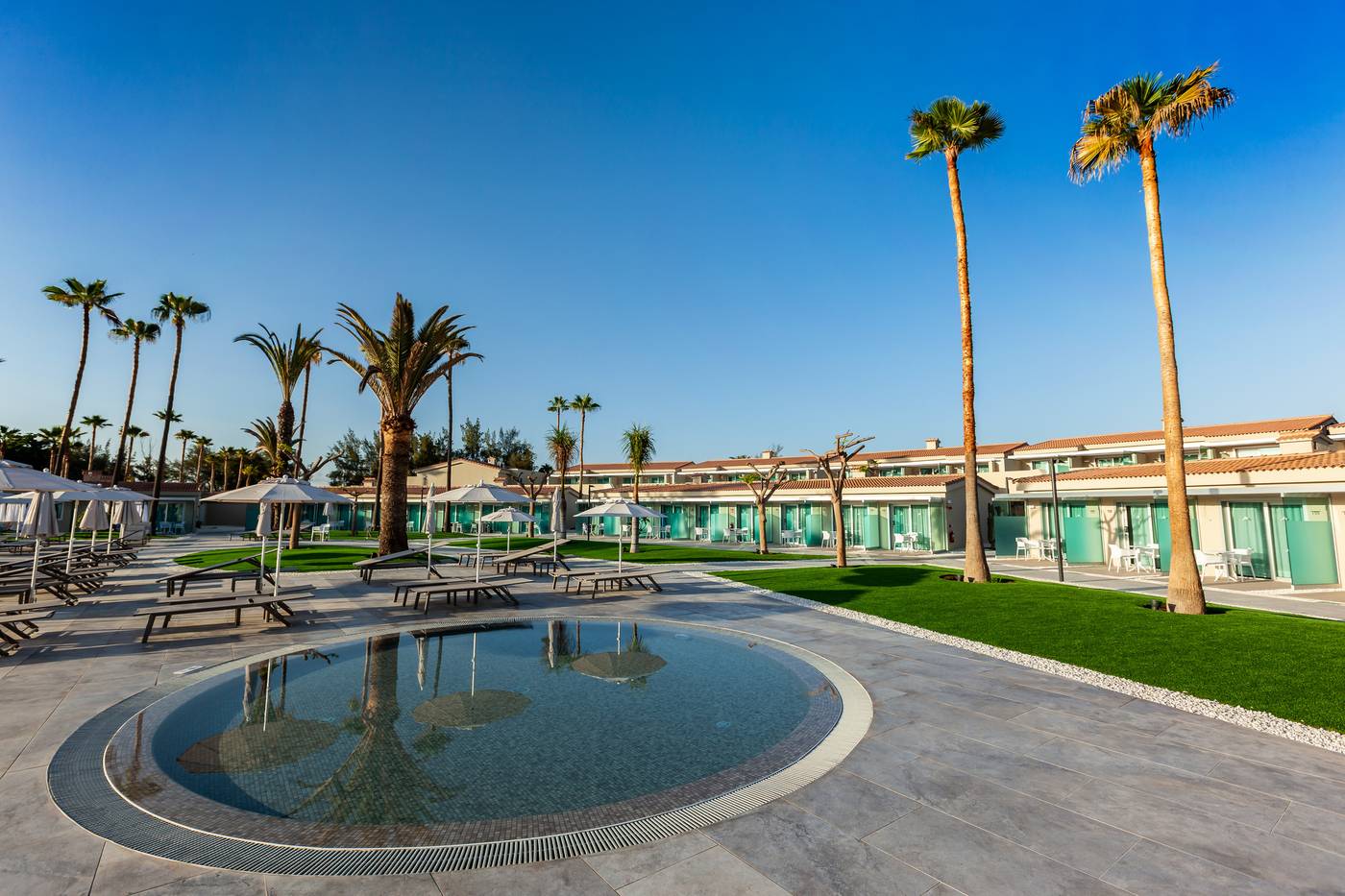 Kumara-Serenoa-by-Lopesan-Hotels-Pool-5