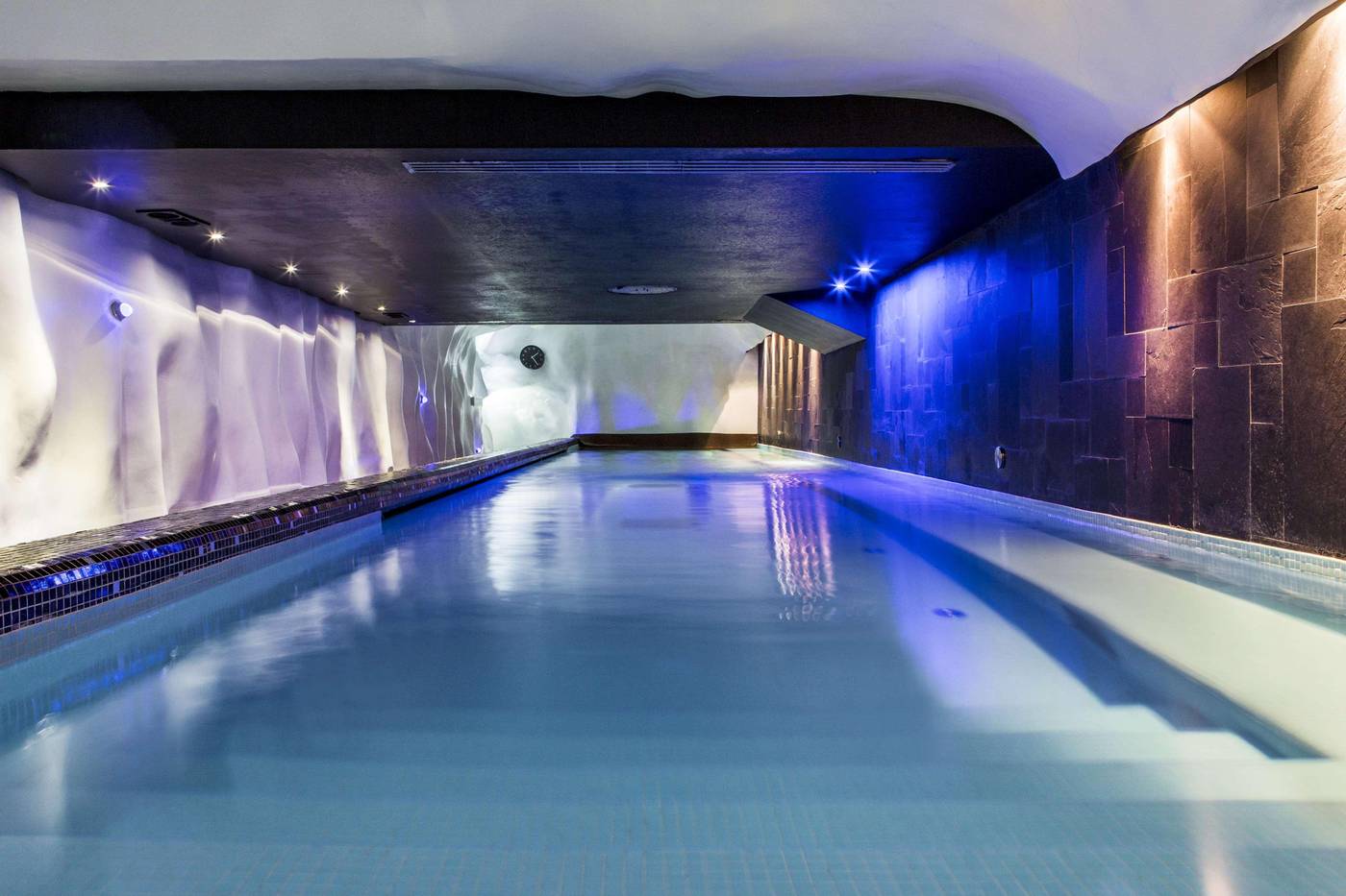 Anantara-New-York-Palace-Budapest-Pool-66