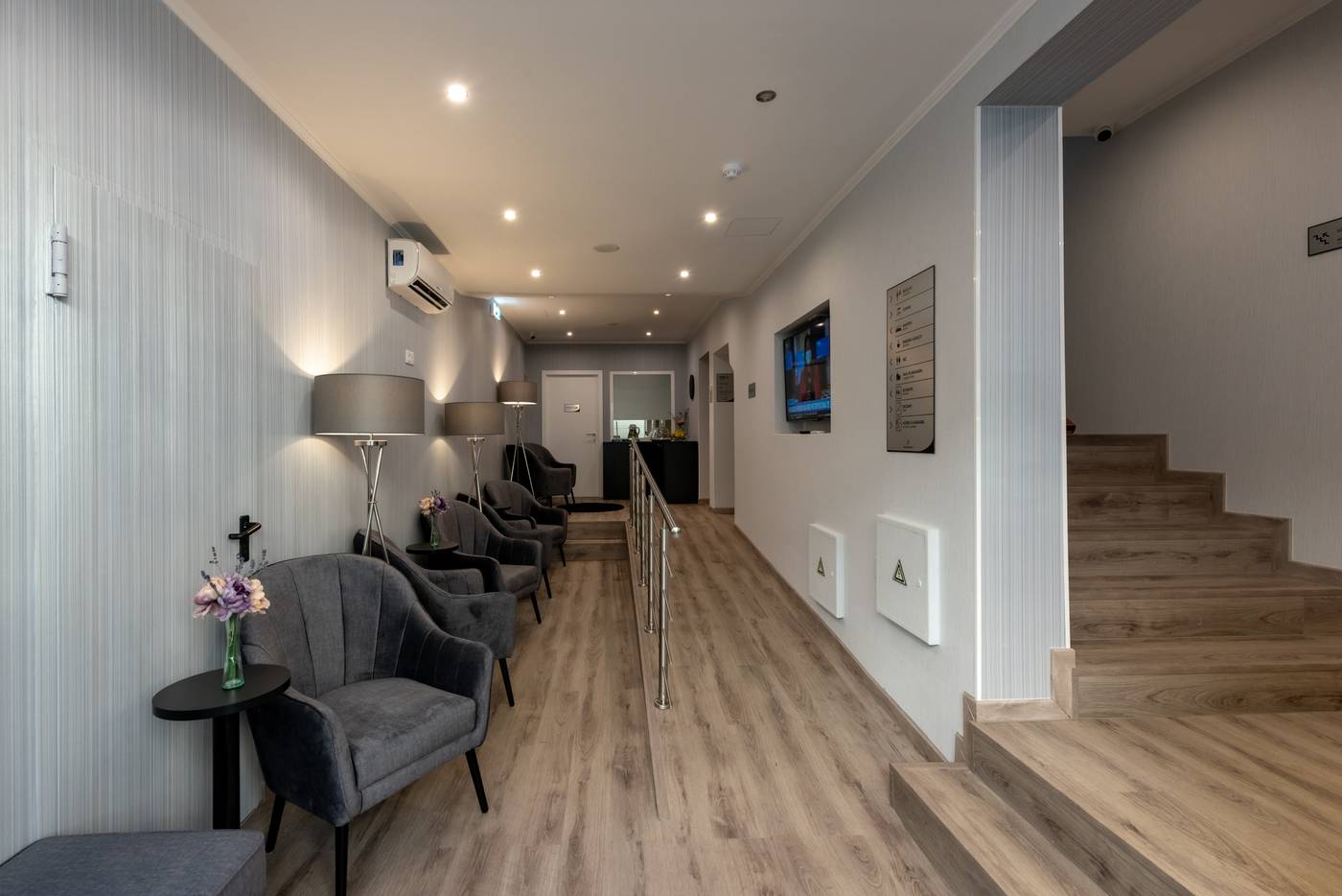 Dinya-Lisbon-Hotel---Lounge-Bar-Lobby-5