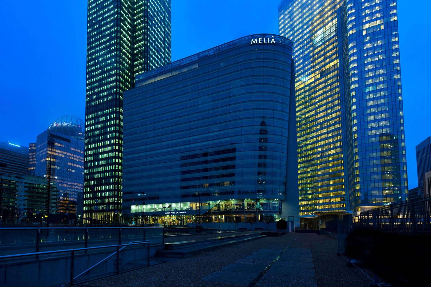 Melia-Paris-La-Defense-General-view-10