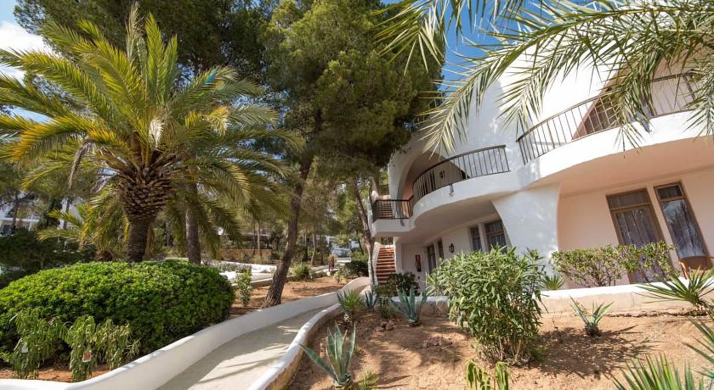 Marble-Hotel-Stella-Maris-General-view-11