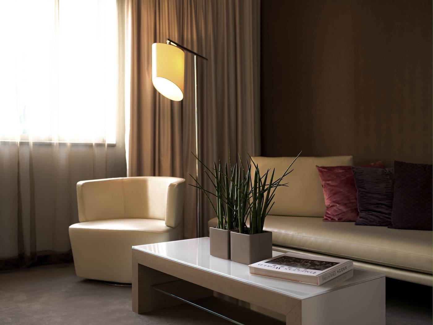 Pullman-Berlin-Schweizerhof-Room-13