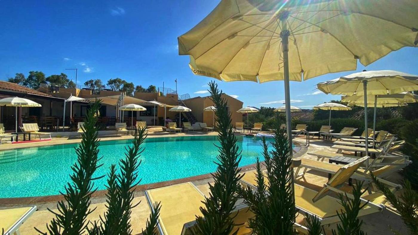 Cala-Mirto-Hotel-Beach-2